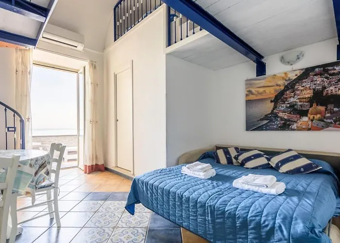 Captain Mike - De Vivo Realty Di Sorrento